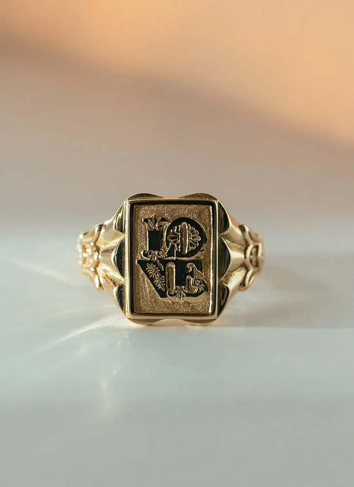 Freya love signet ring 14k gold