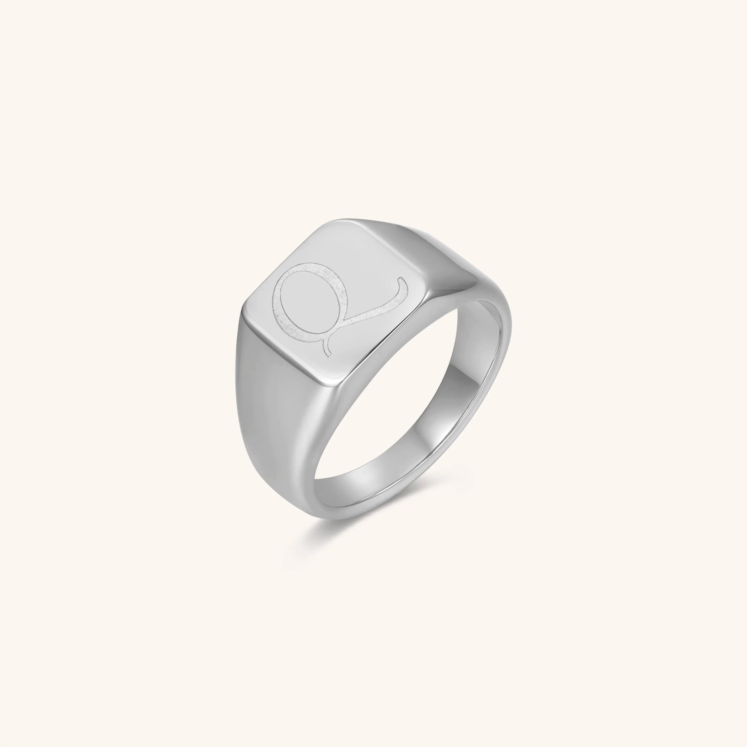 Initial Signet Ring - Q