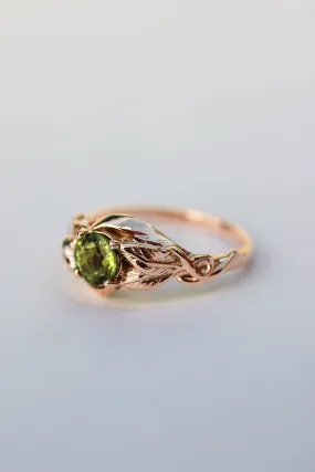 Peridot leaves engagement ring / Azalea