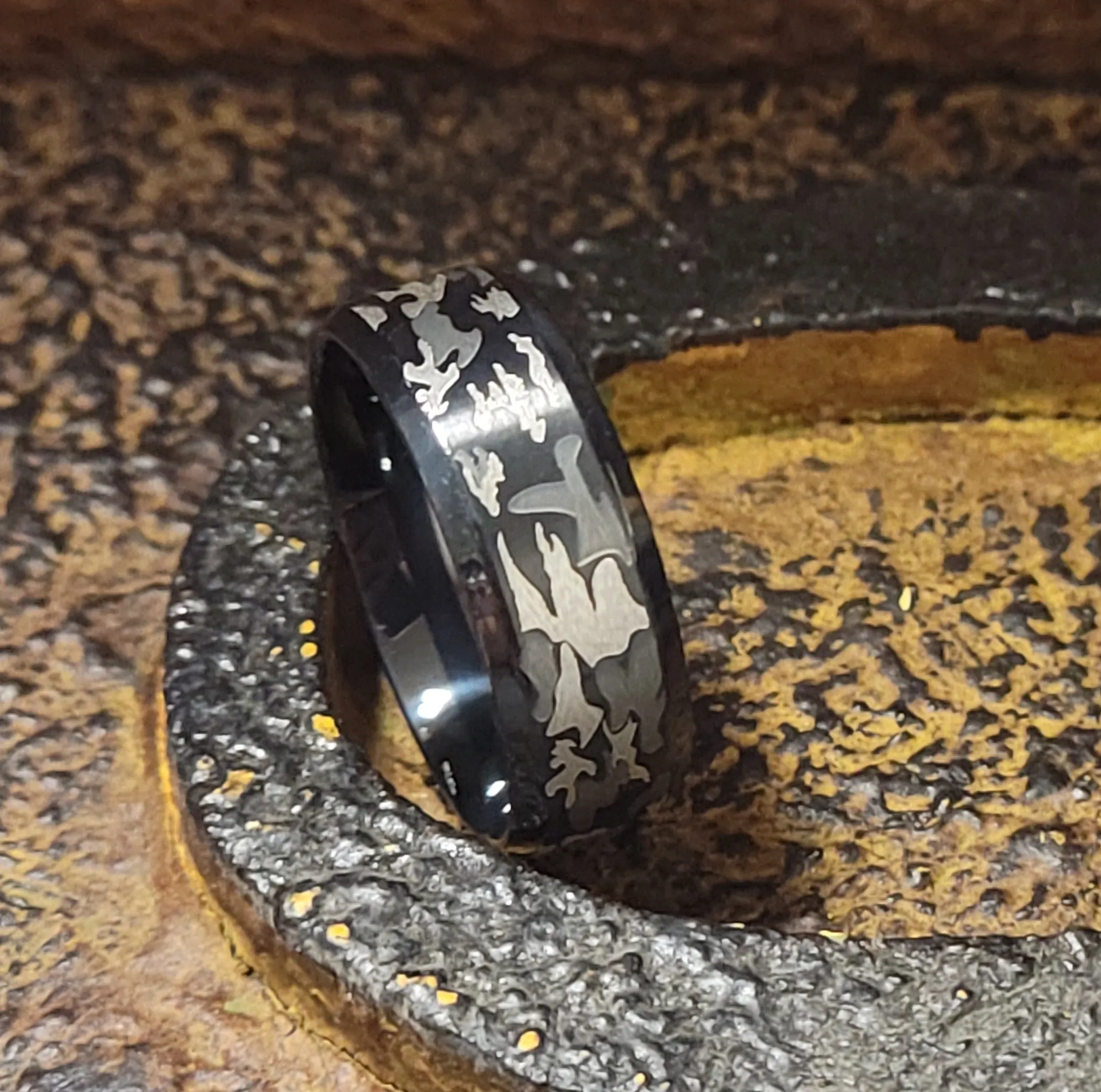 Personalized Men's Camo Wedding Ring - Engraved Handwriting Camouflage Ring