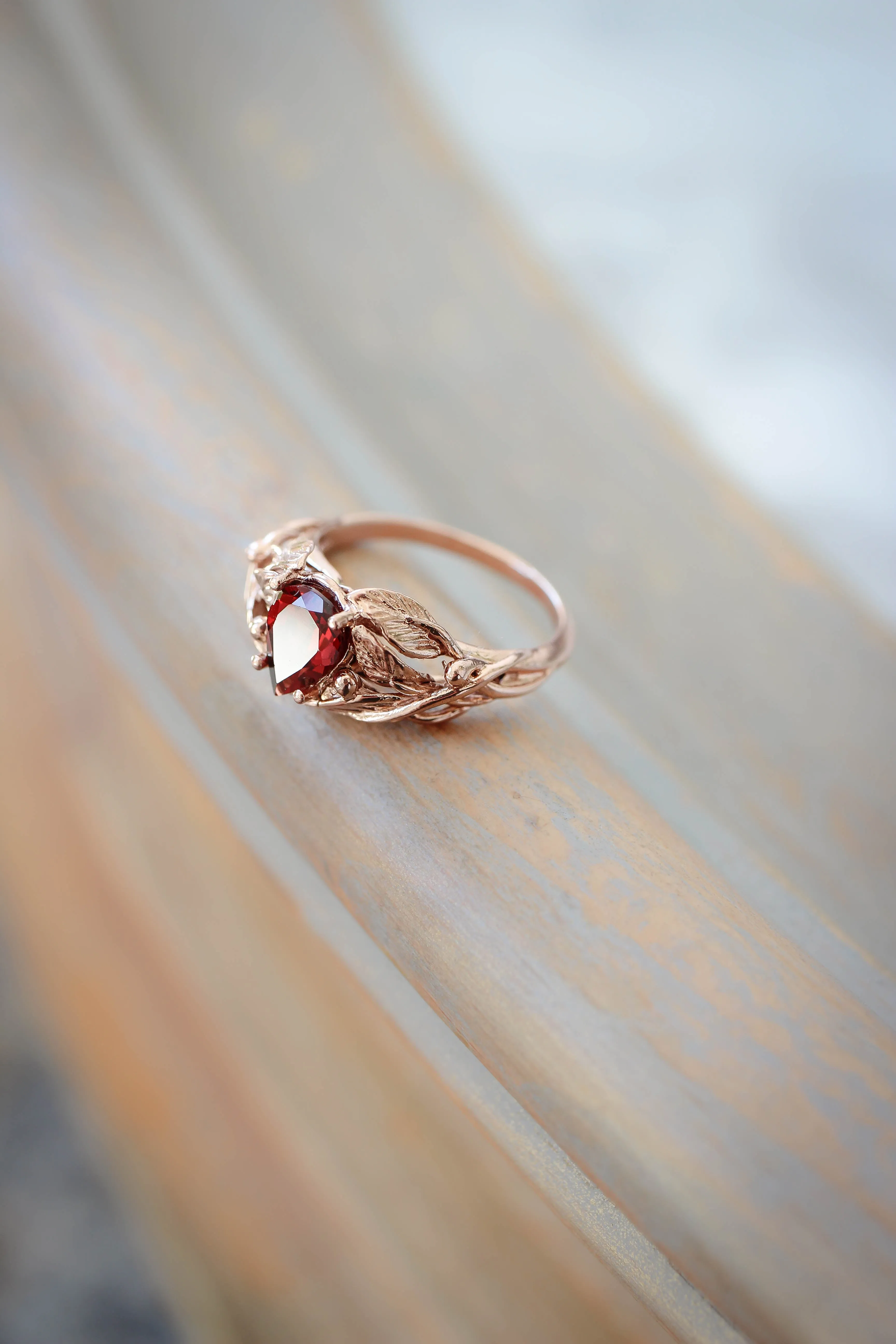 Red garnet engagement ring, leaves ring / Viola