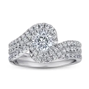 Round Cut Engagement Ring