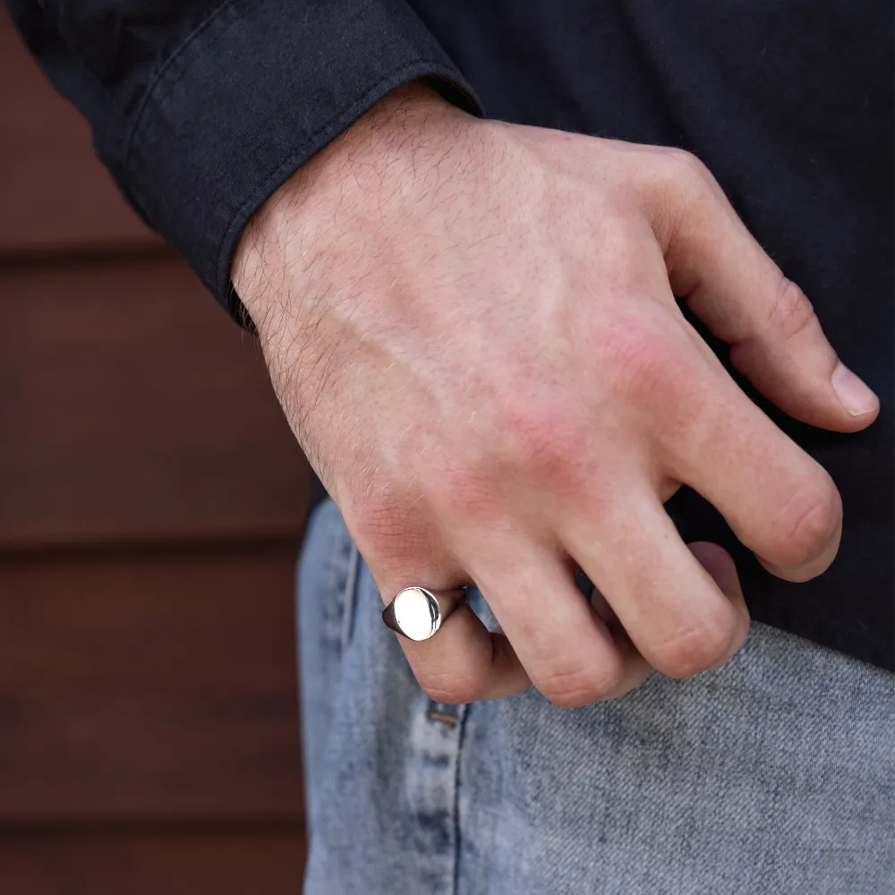 Smooth Signet Ring - Gold