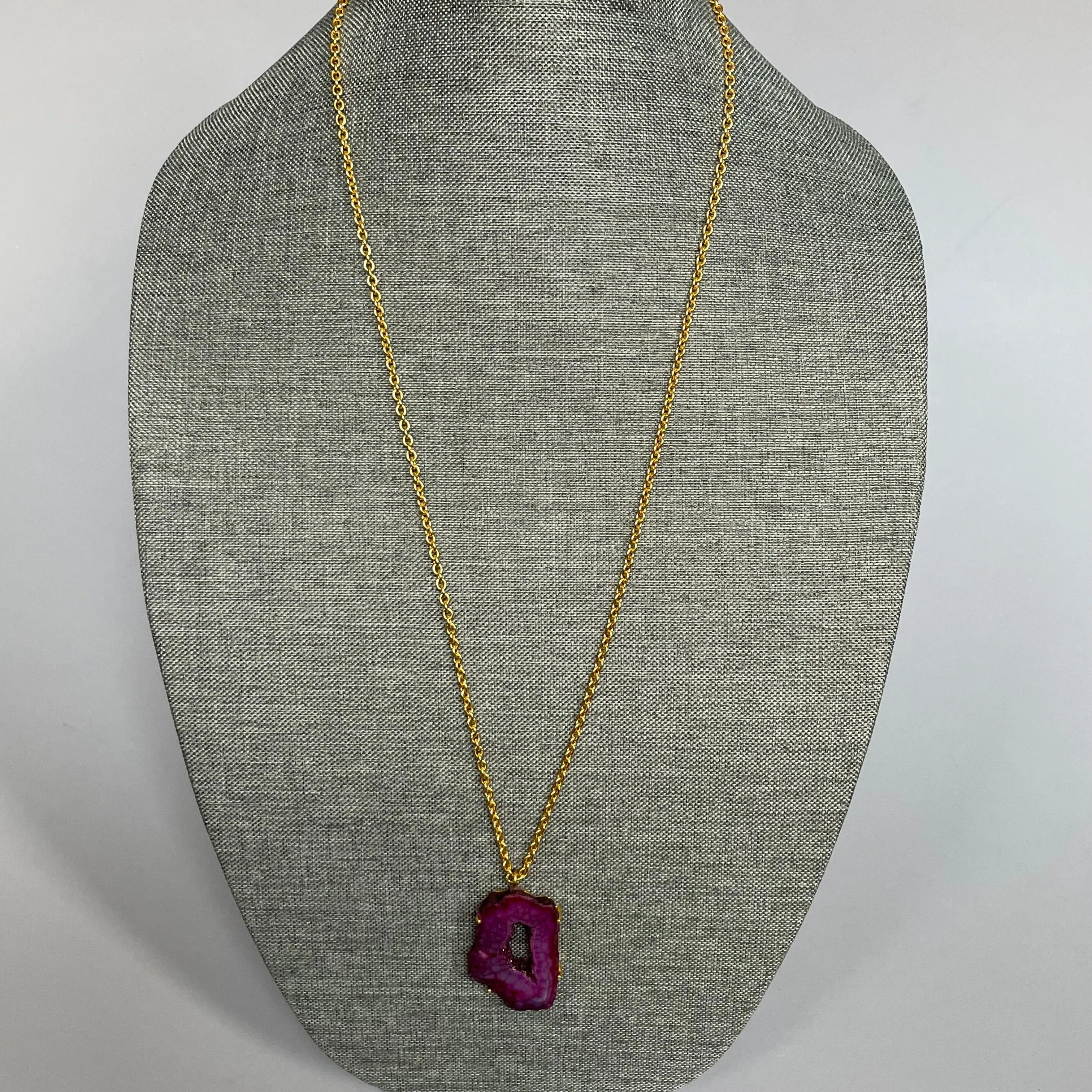 Tavia Fushia Necklace