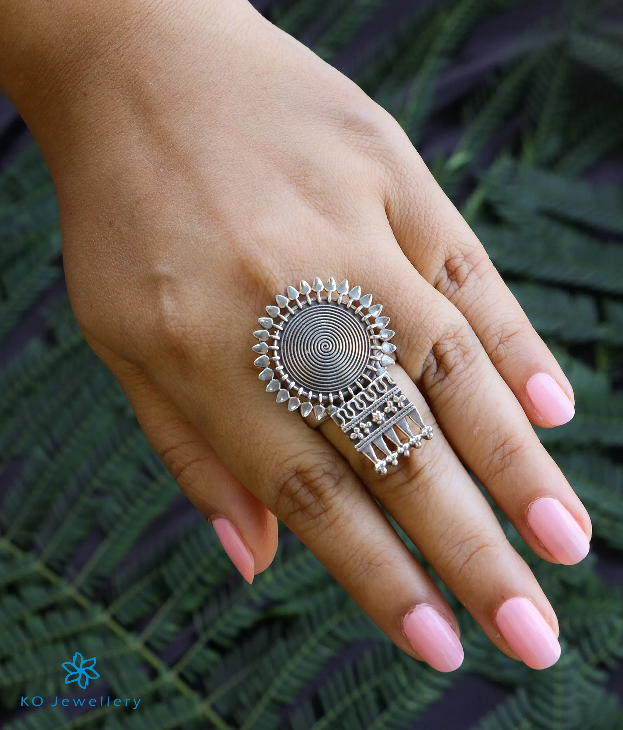 The Eshana Silver Statement Open Finger Ring