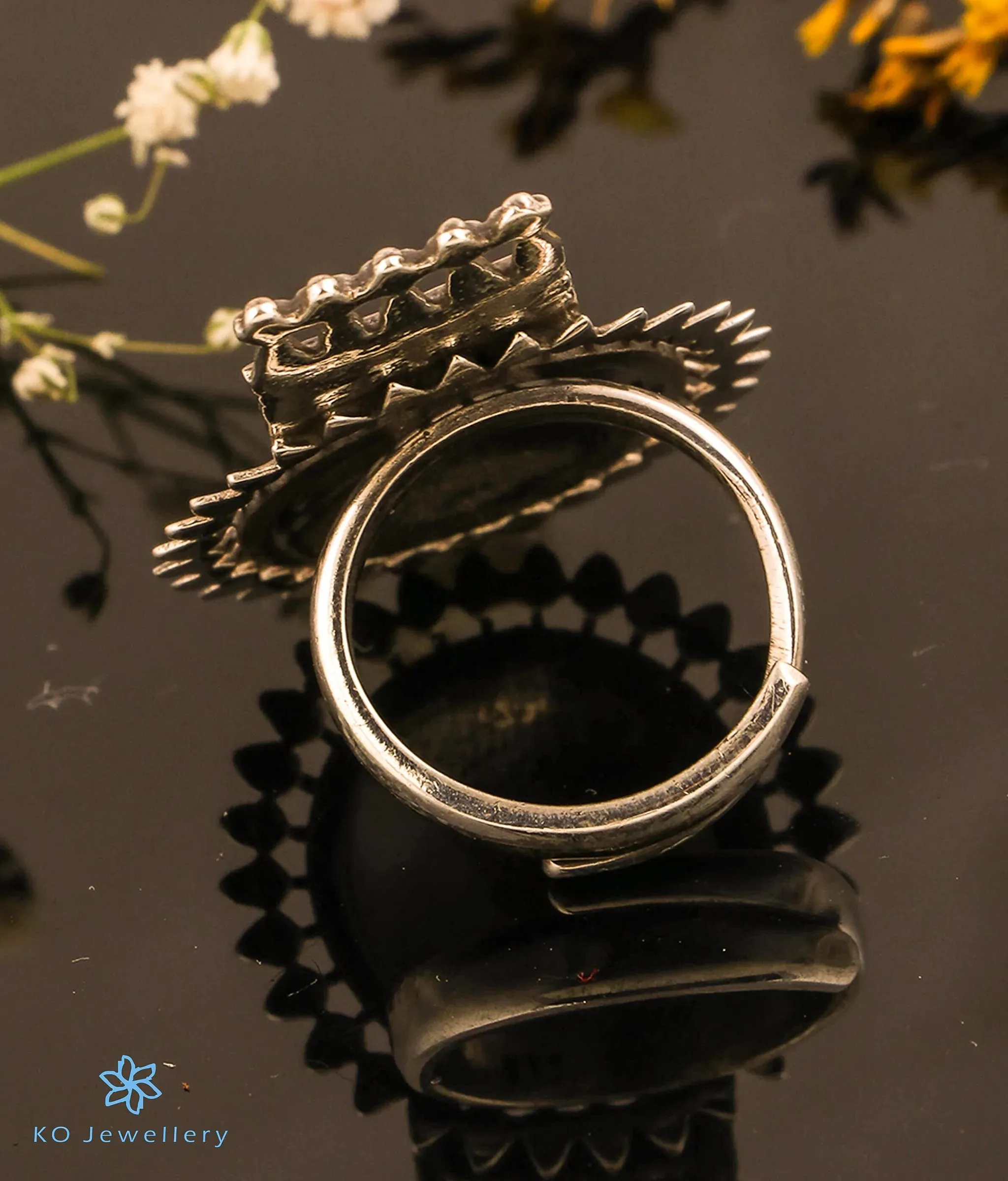 The Eshana Silver Statement Open Finger Ring