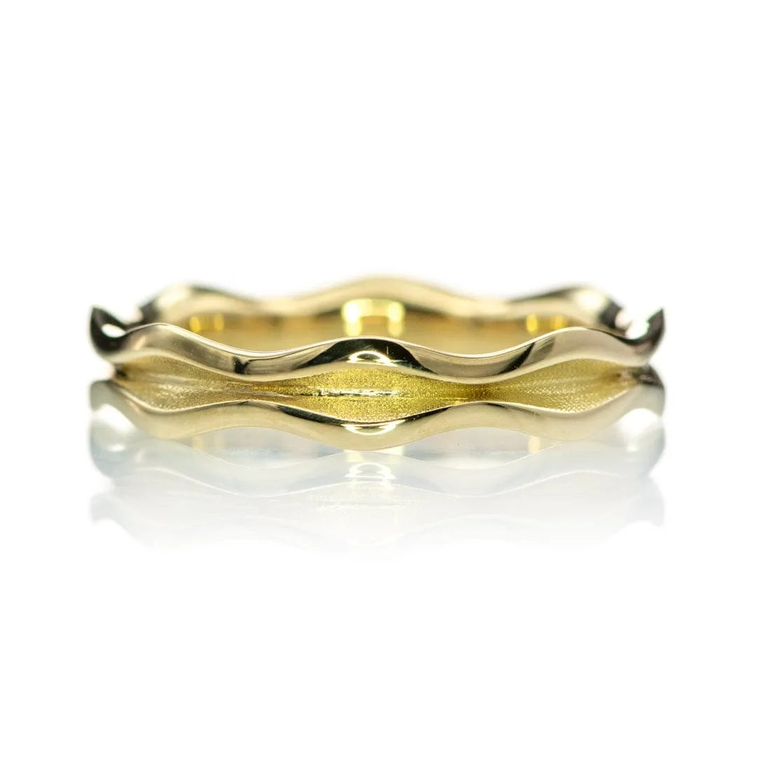 Wave Narrow Wedding Ring in Yellow or Rose Gold