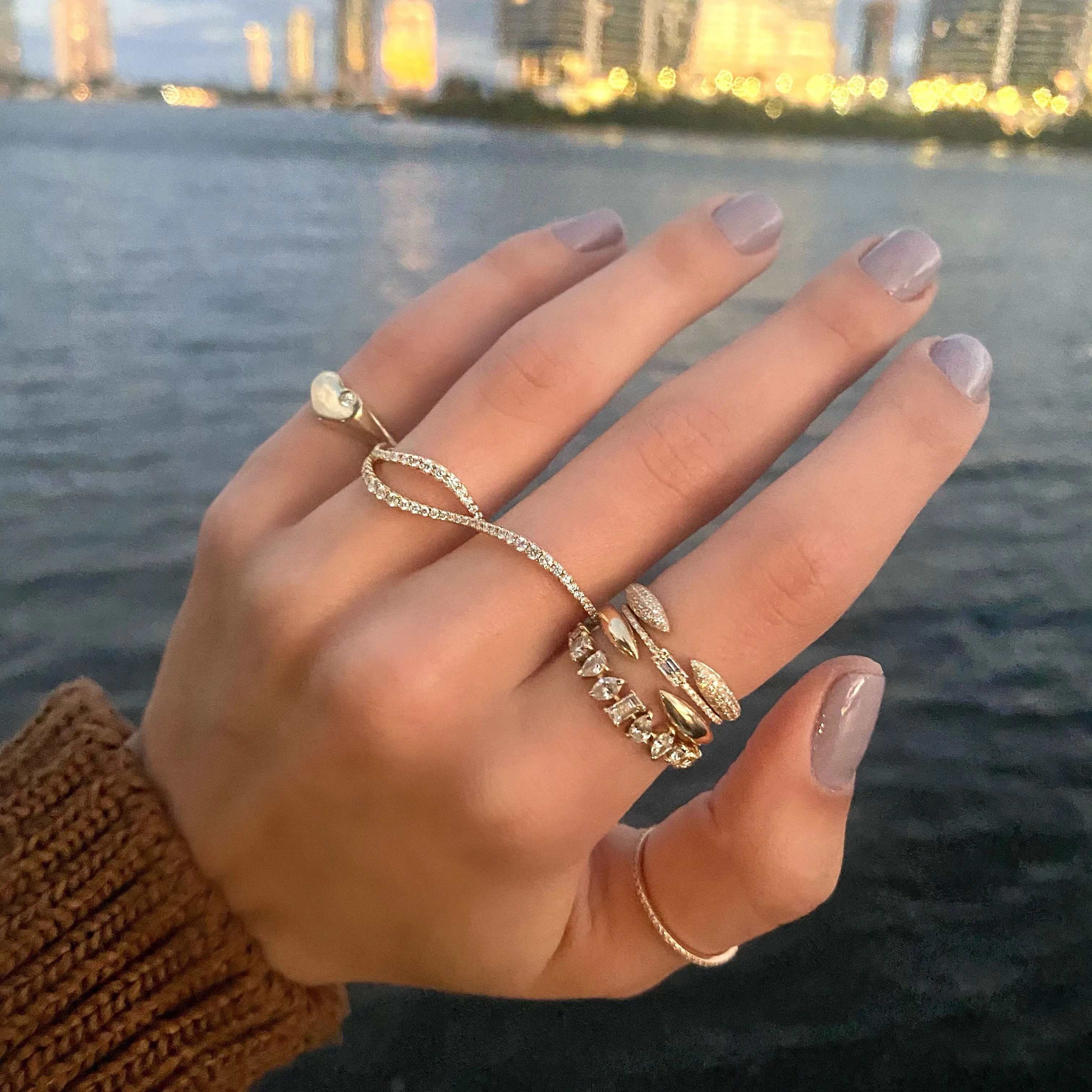 Wavy Two Finger Ring